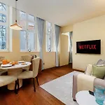 Διαμέρισμα Whome Riverside Flat Steps From Attractions *