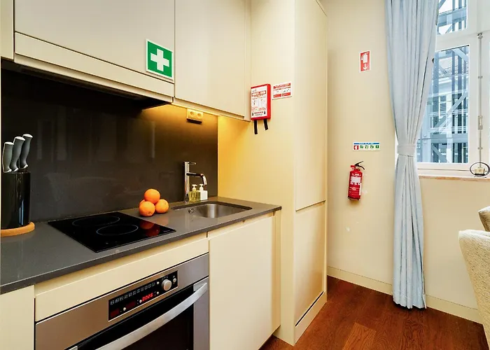 Whome Riverside Flat Steps From Attractions 아파트 리스본